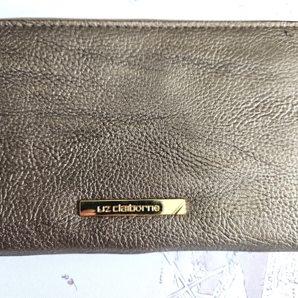 Liz Claiborne Metallic Wallet - Picture 4 of 6